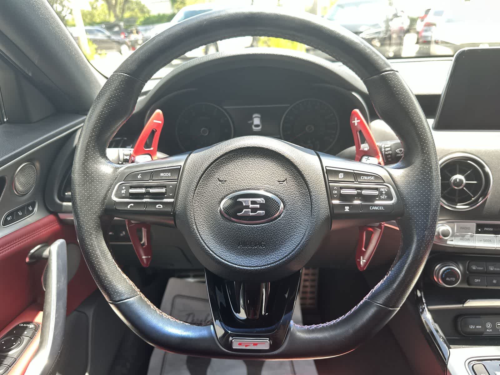 Thumbnail: 2018 Kia Stinger - 15