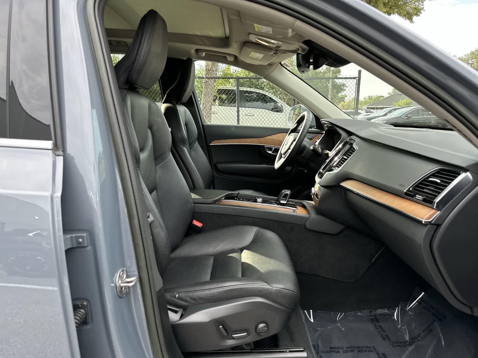 Thumbnail: 2023 Volvo XC90 - 9
