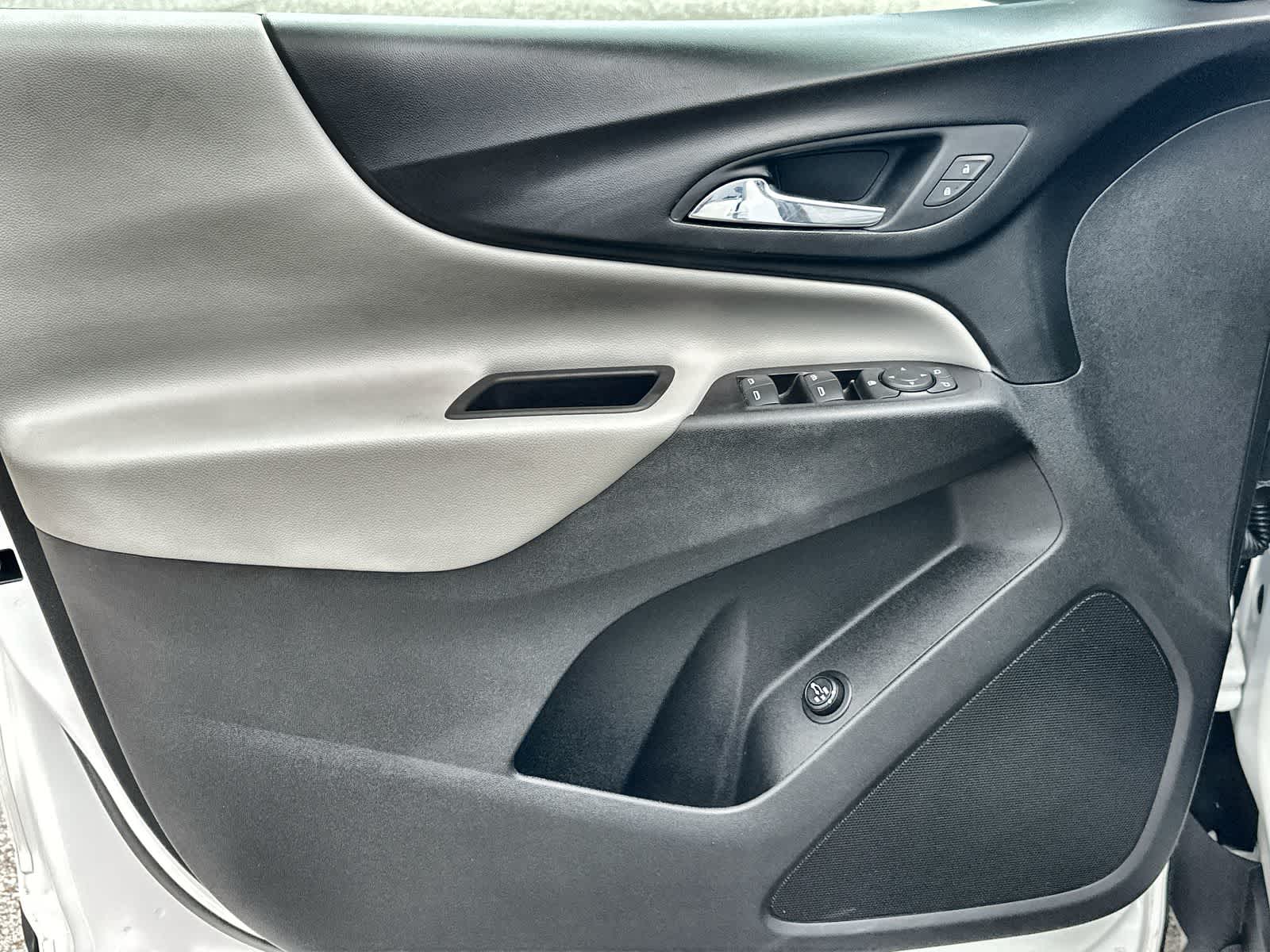 Thumbnail: 2018 Chevrolet Equinox - 28