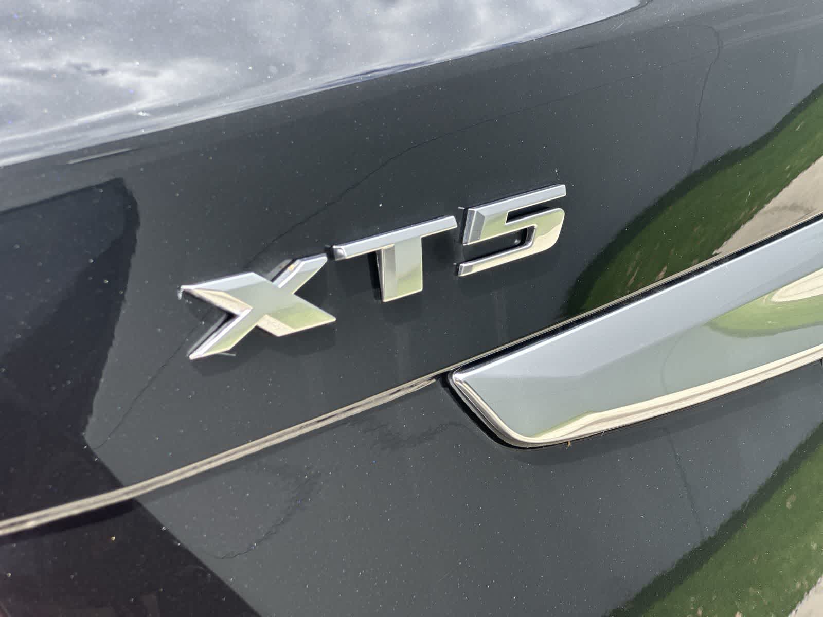 Thumbnail: 2024 Cadillac XT5 - 15