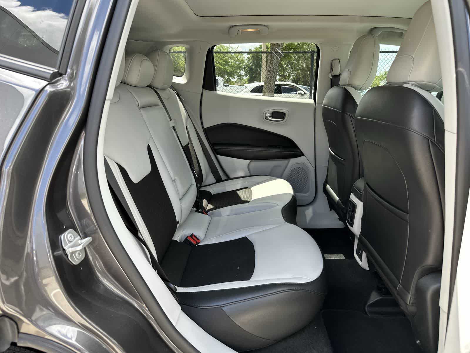 Thumbnail: 2020 Jeep Compass - 19