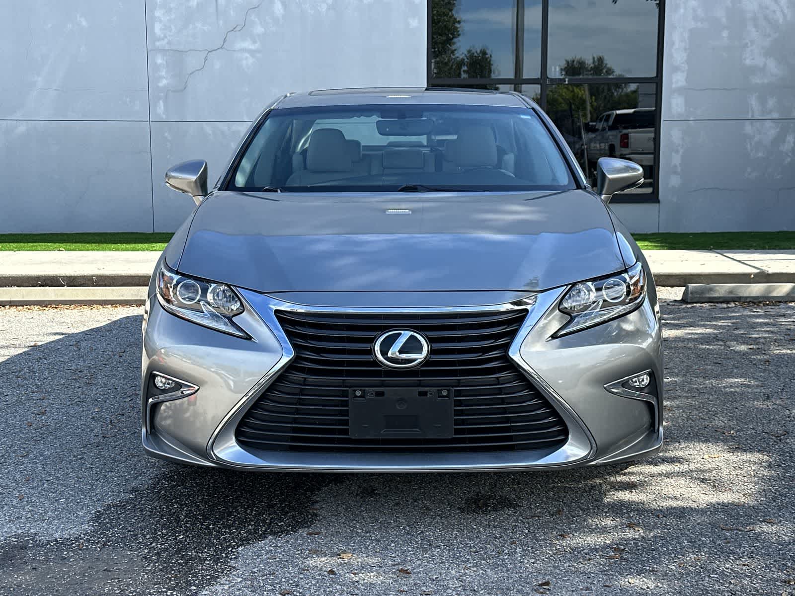 Thumbnail: 2016 Lexus ES - 6