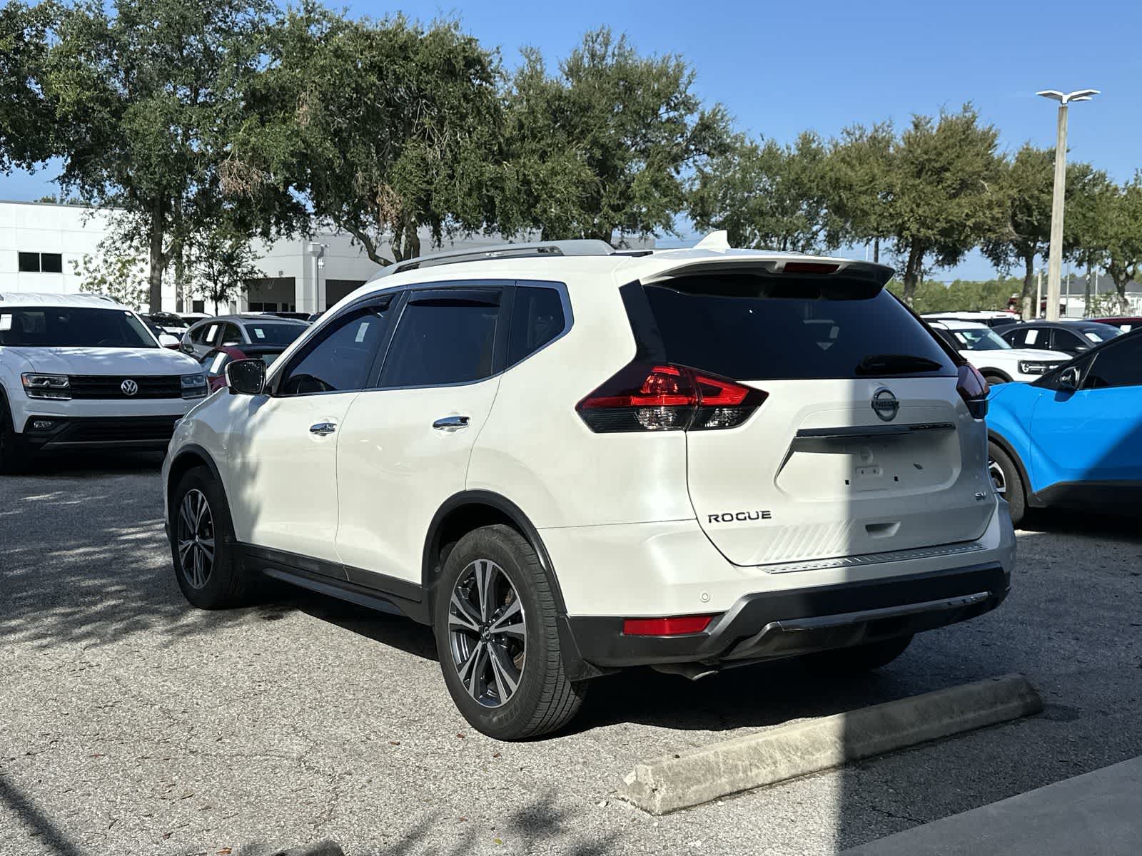 Thumbnail: 2019 Nissan Rogue - 4