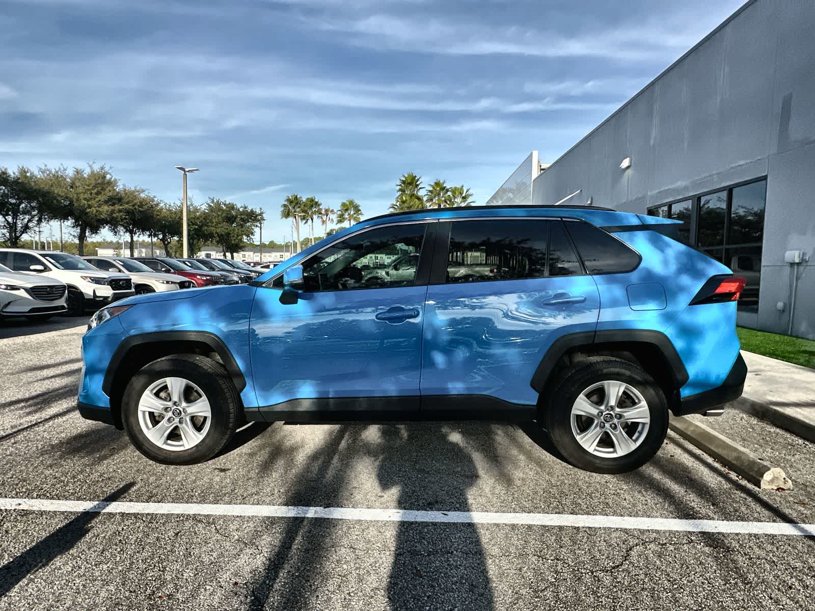 Thumbnail: 2019 Toyota RAV4 - 3