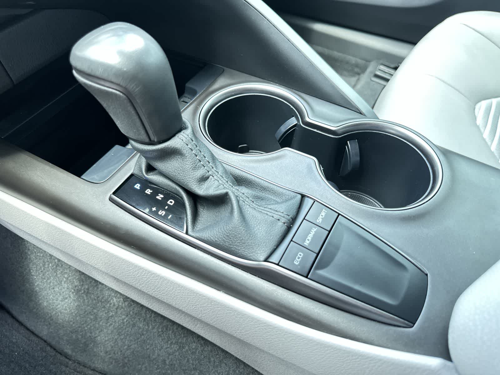Thumbnail: 2023 Toyota Camry - 20