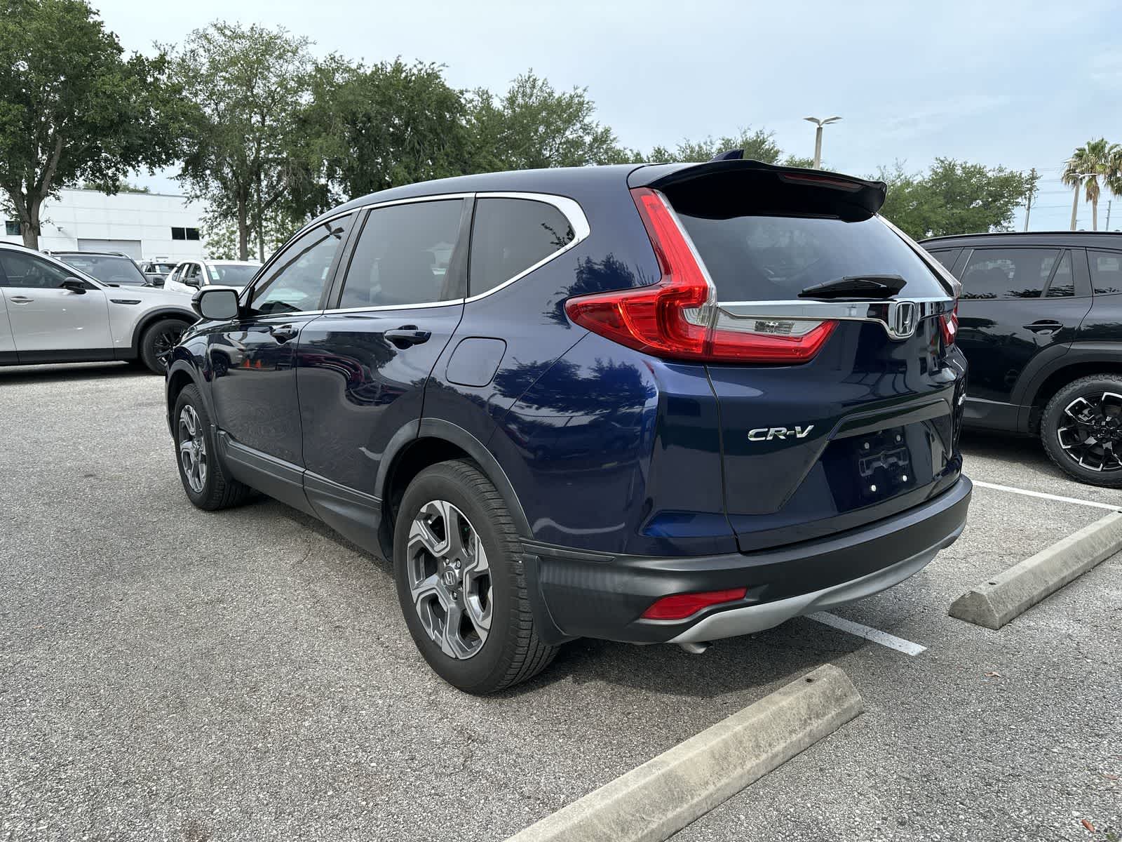 Thumbnail: 2017 Honda CR-V - 6