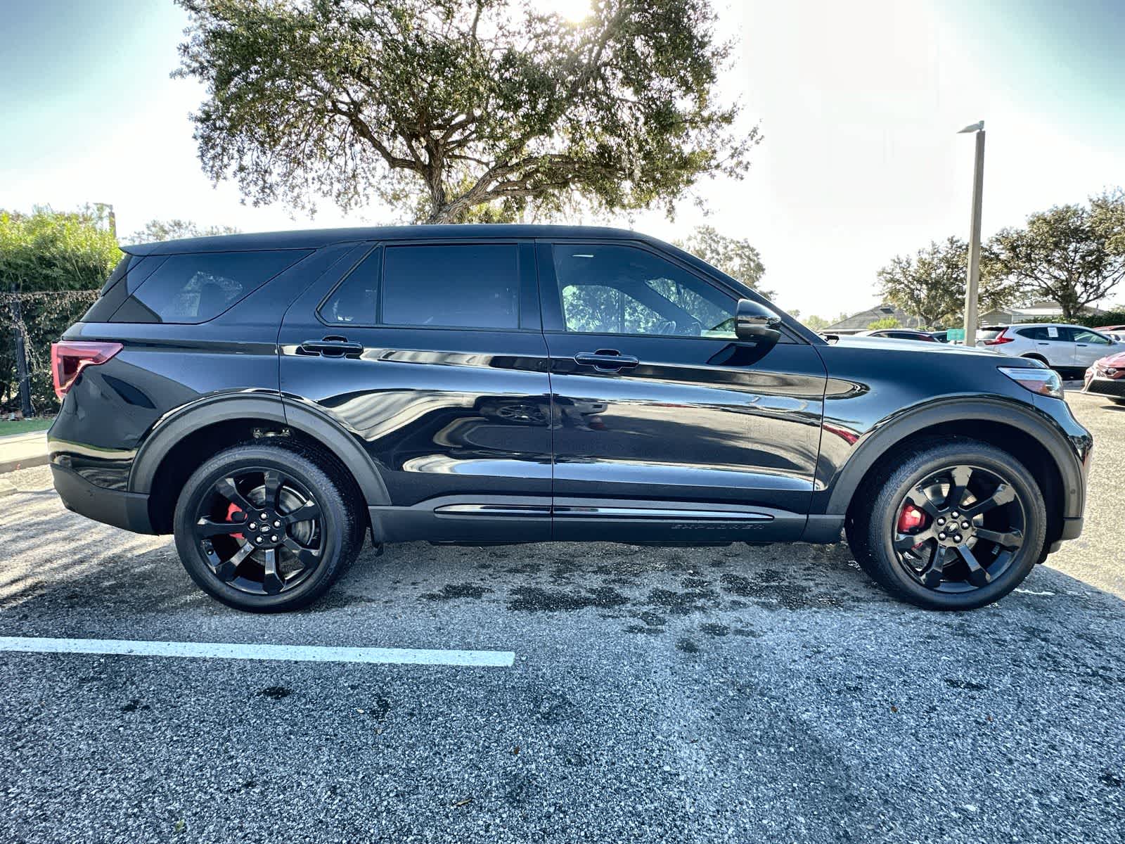 Thumbnail: 2021 Ford Explorer - 10