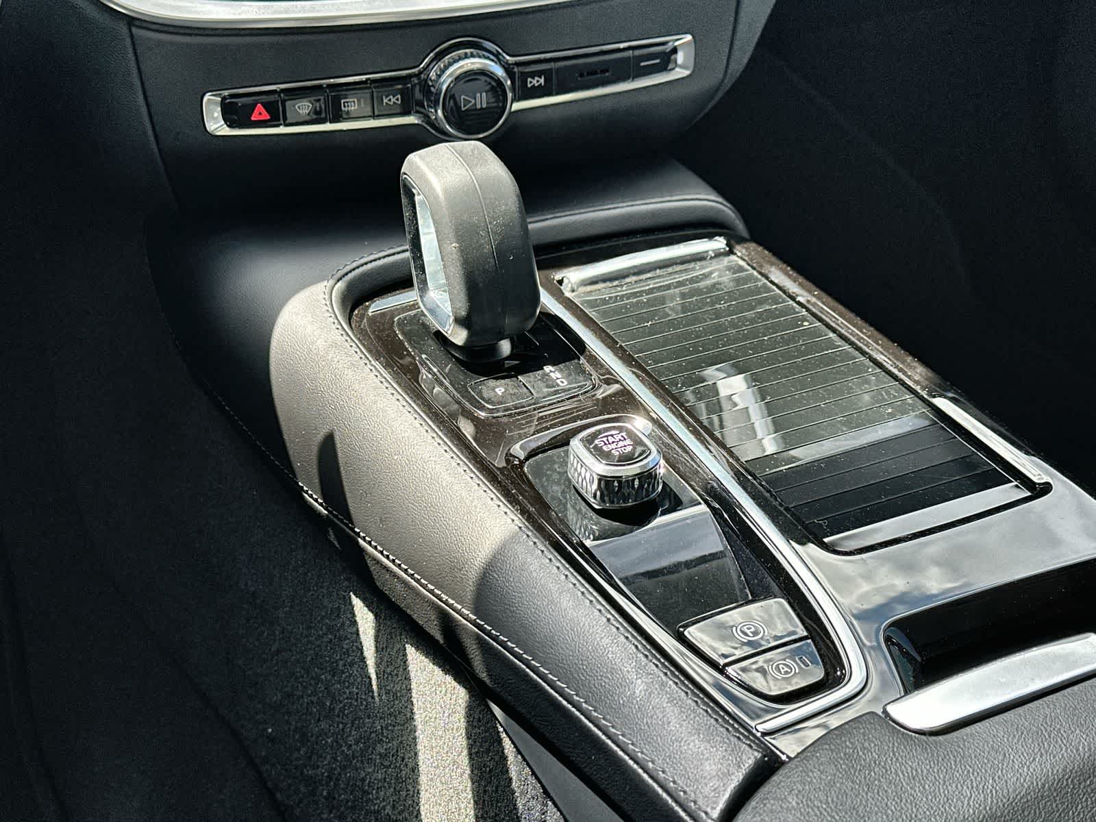 Thumbnail: 2023 Volvo S60 - 23