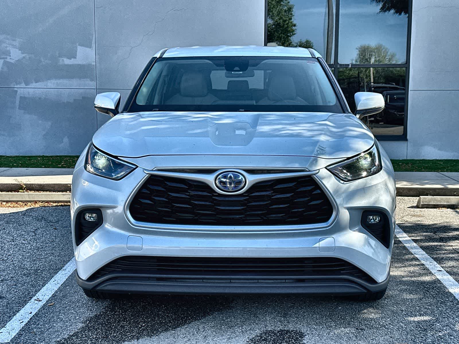 Thumbnail: 2022 Toyota Highlander - 11
