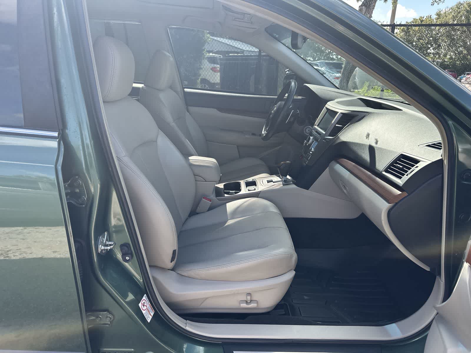 Thumbnail: 2014 Subaru Outback - 14