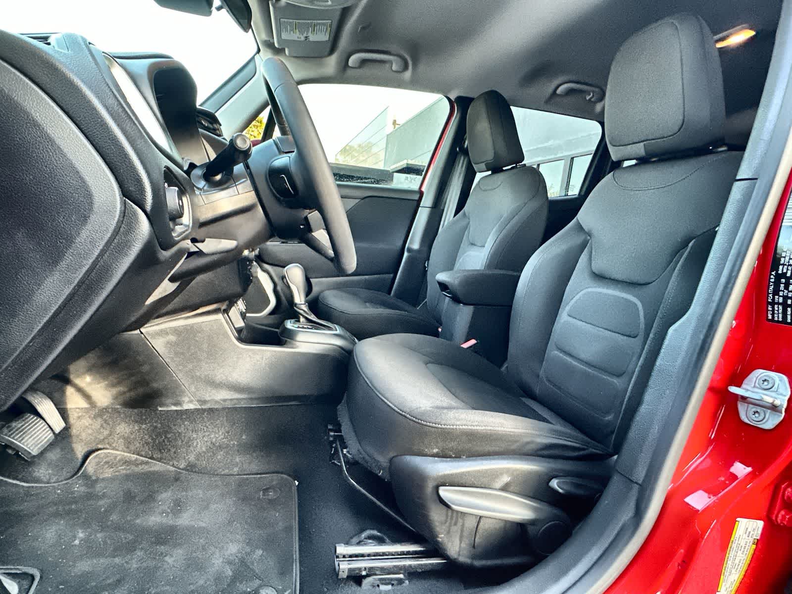 Thumbnail: 2018 Jeep Renegade - 3