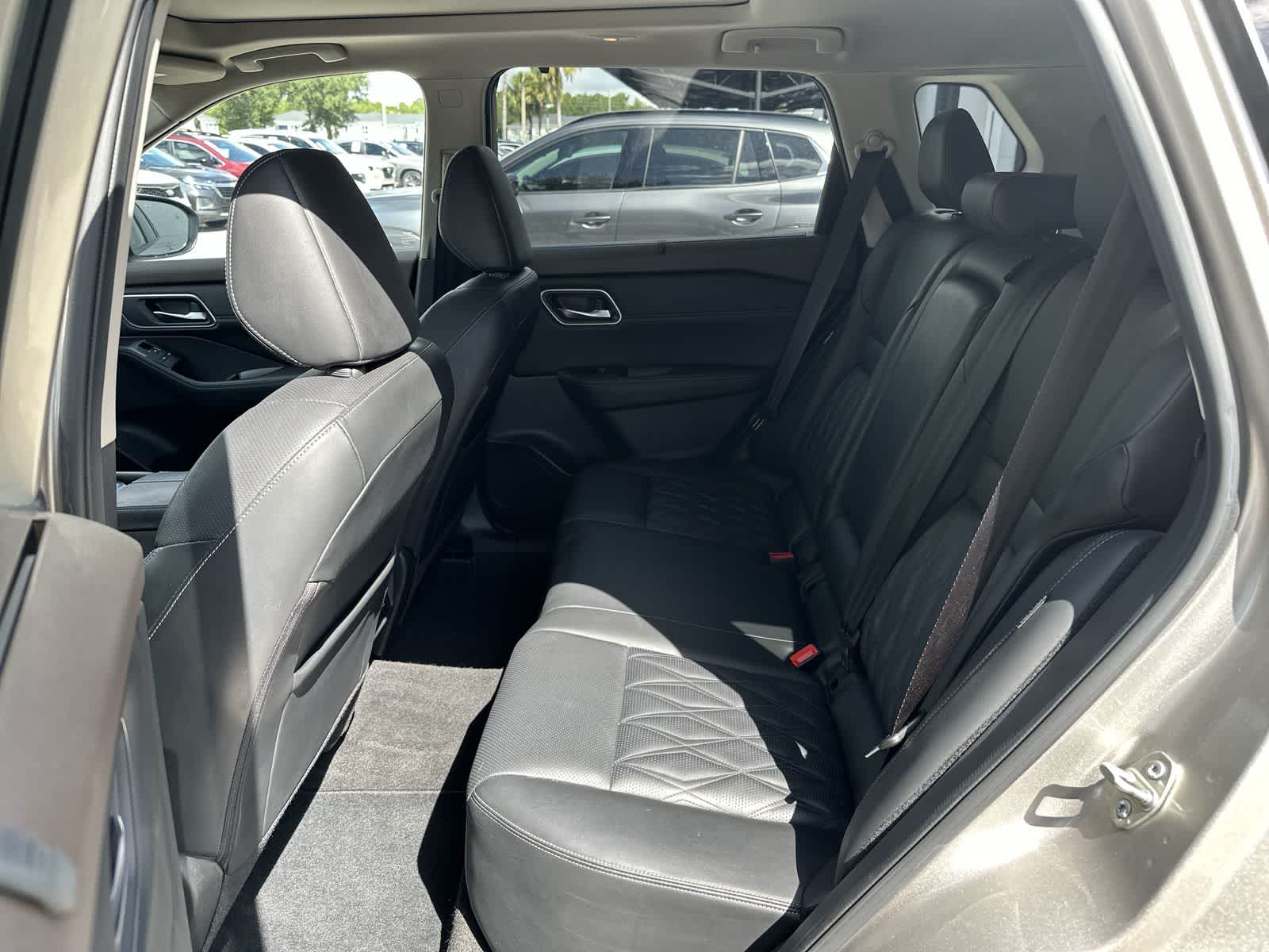 Thumbnail: 2021 Nissan Rogue - 17