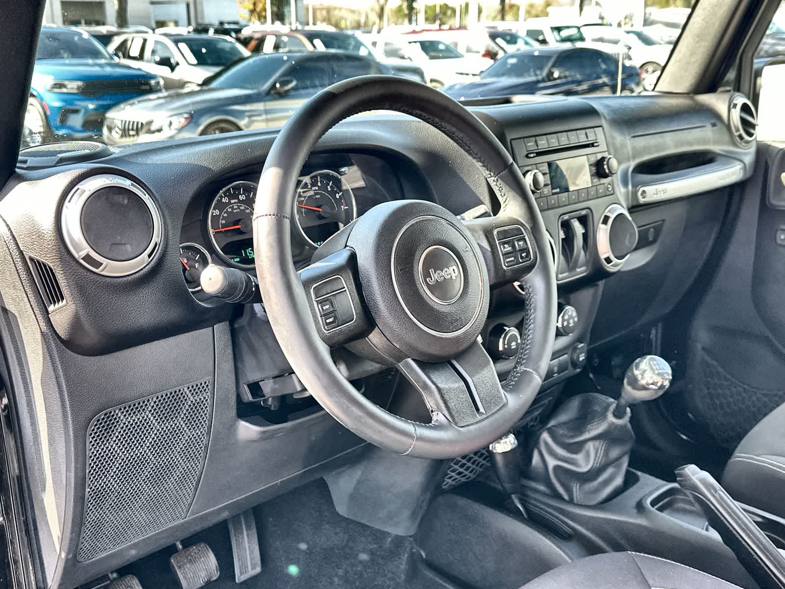 Thumbnail: 2015 Jeep Wrangler - 10