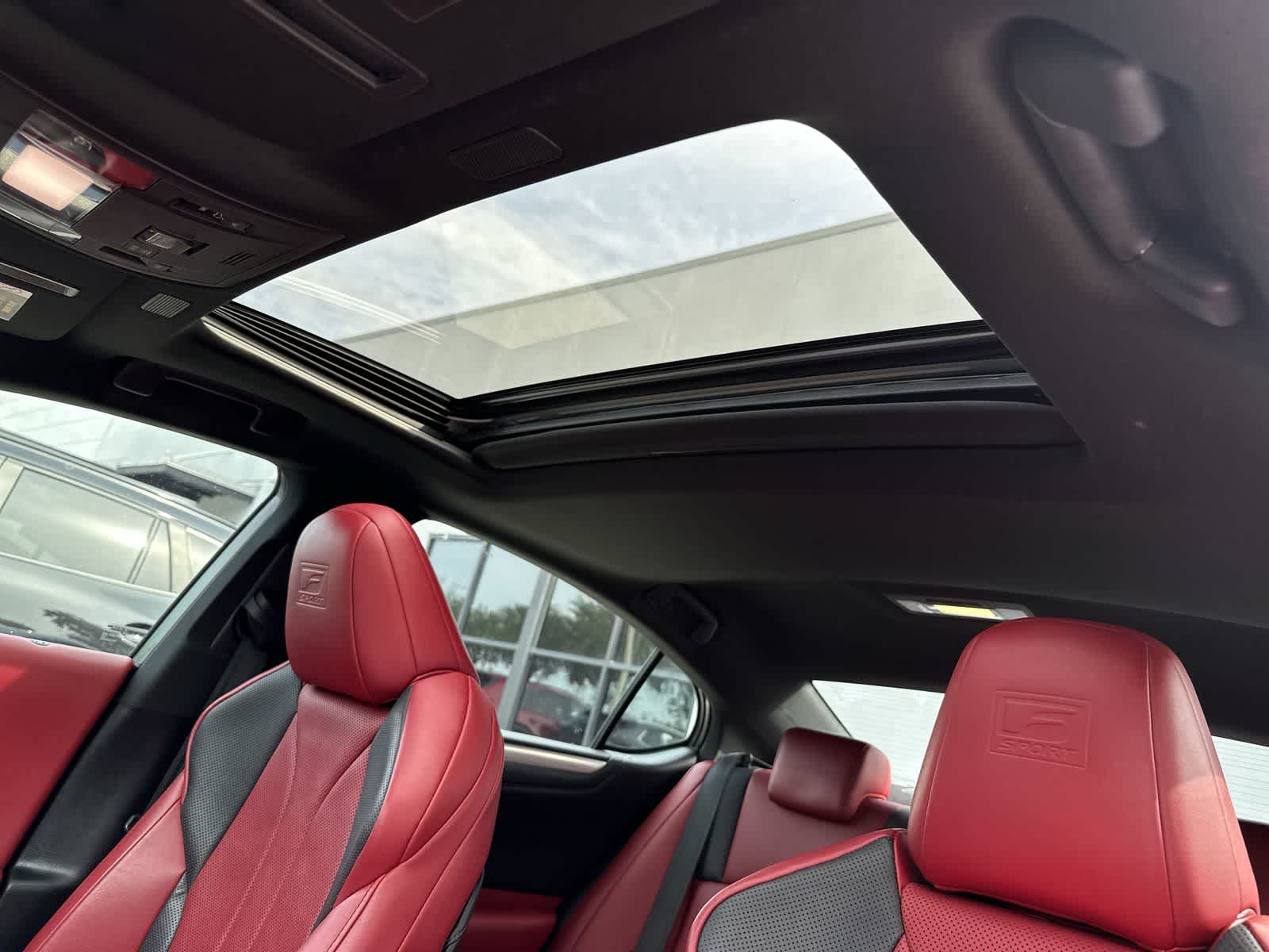 Thumbnail: 2019 Lexus ES - 28