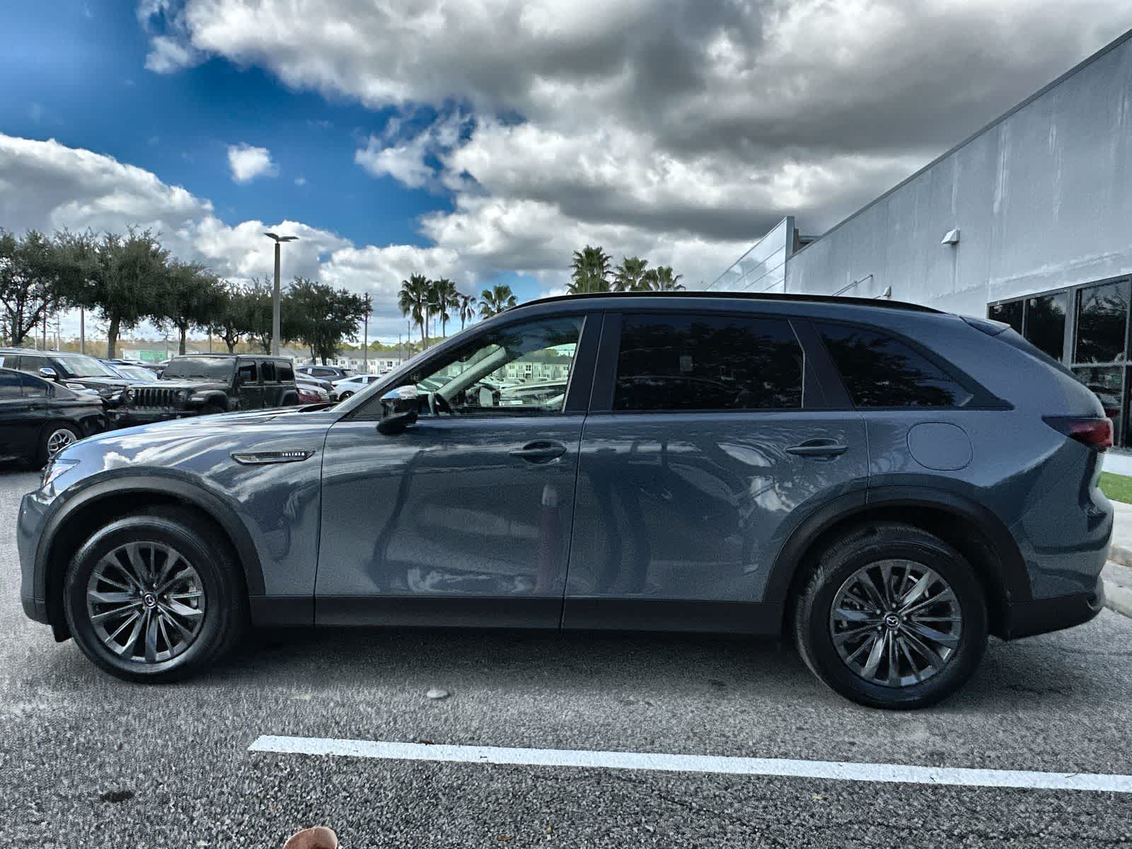 Thumbnail: 2025 Mazda CX-70 - 3