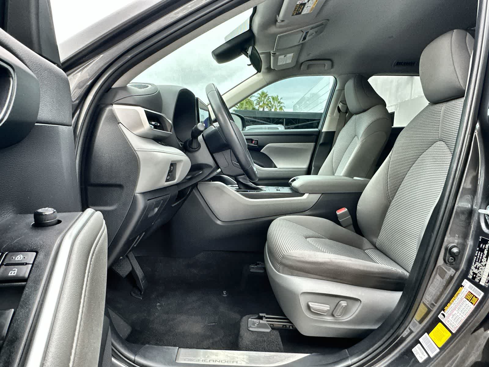 Thumbnail: 2023 Toyota Highlander - 2