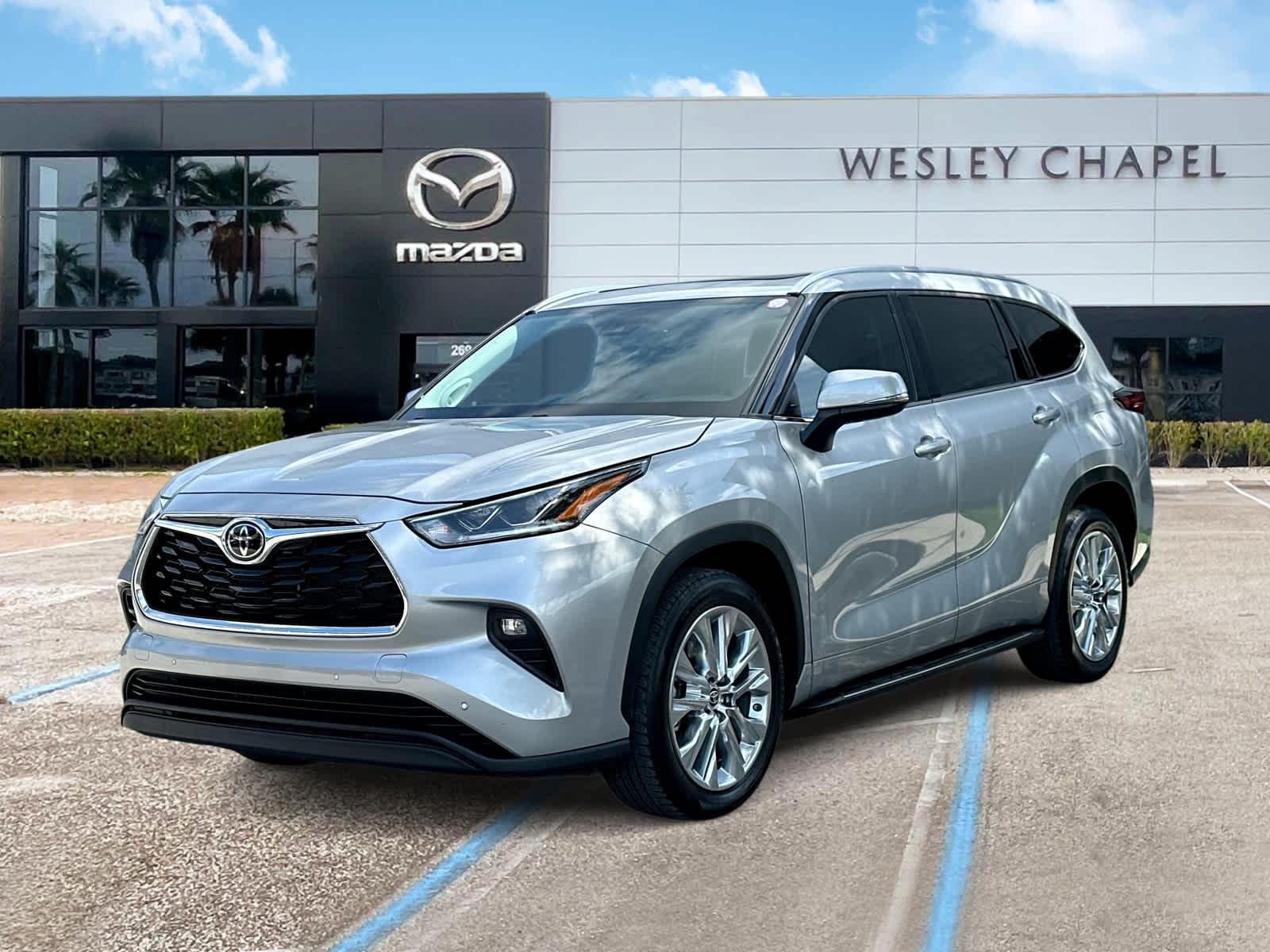 Thumbnail: 2023 Toyota Highlander - 1