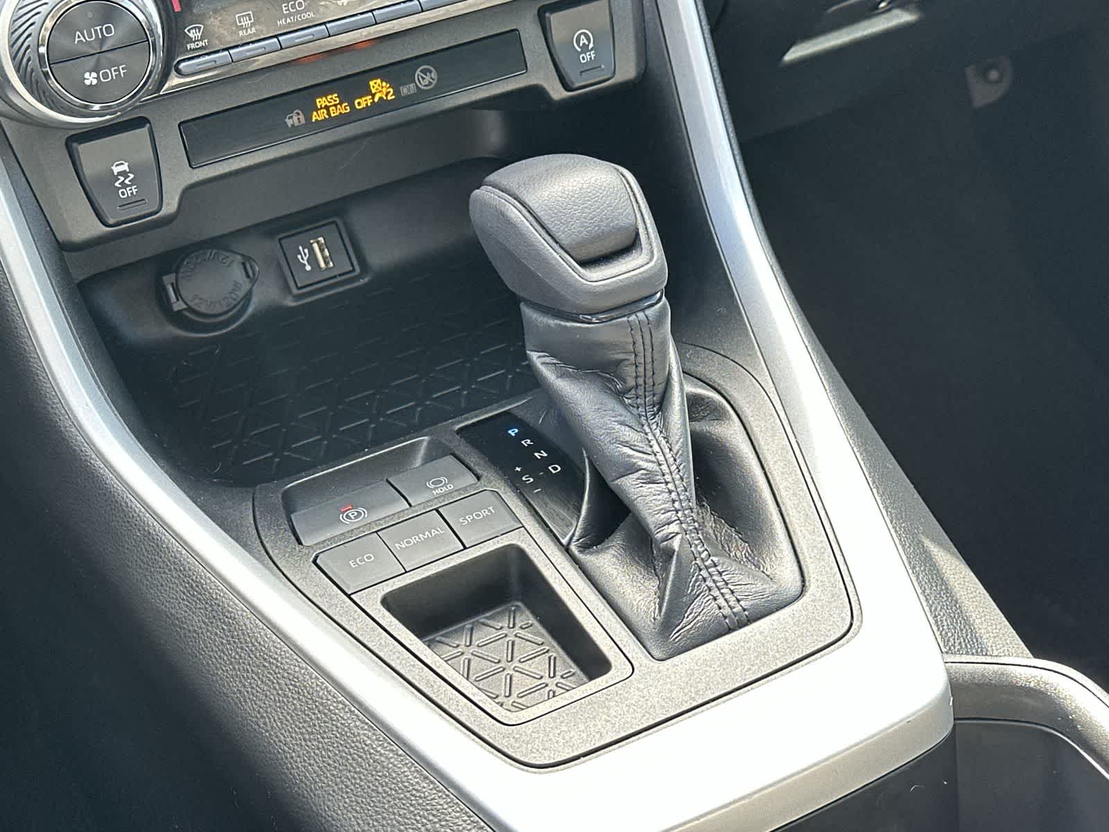 Thumbnail: 2023 Toyota RAV4 - 16