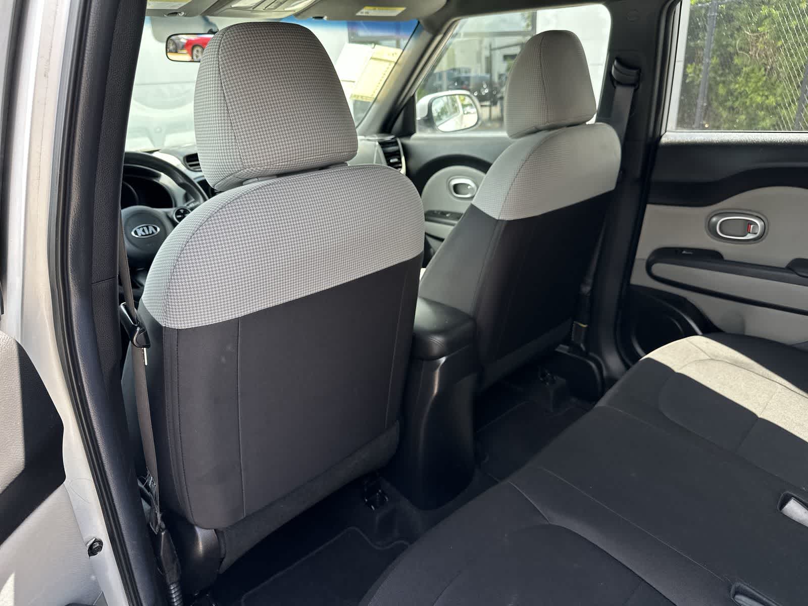 2017 Kia Soul Base 12