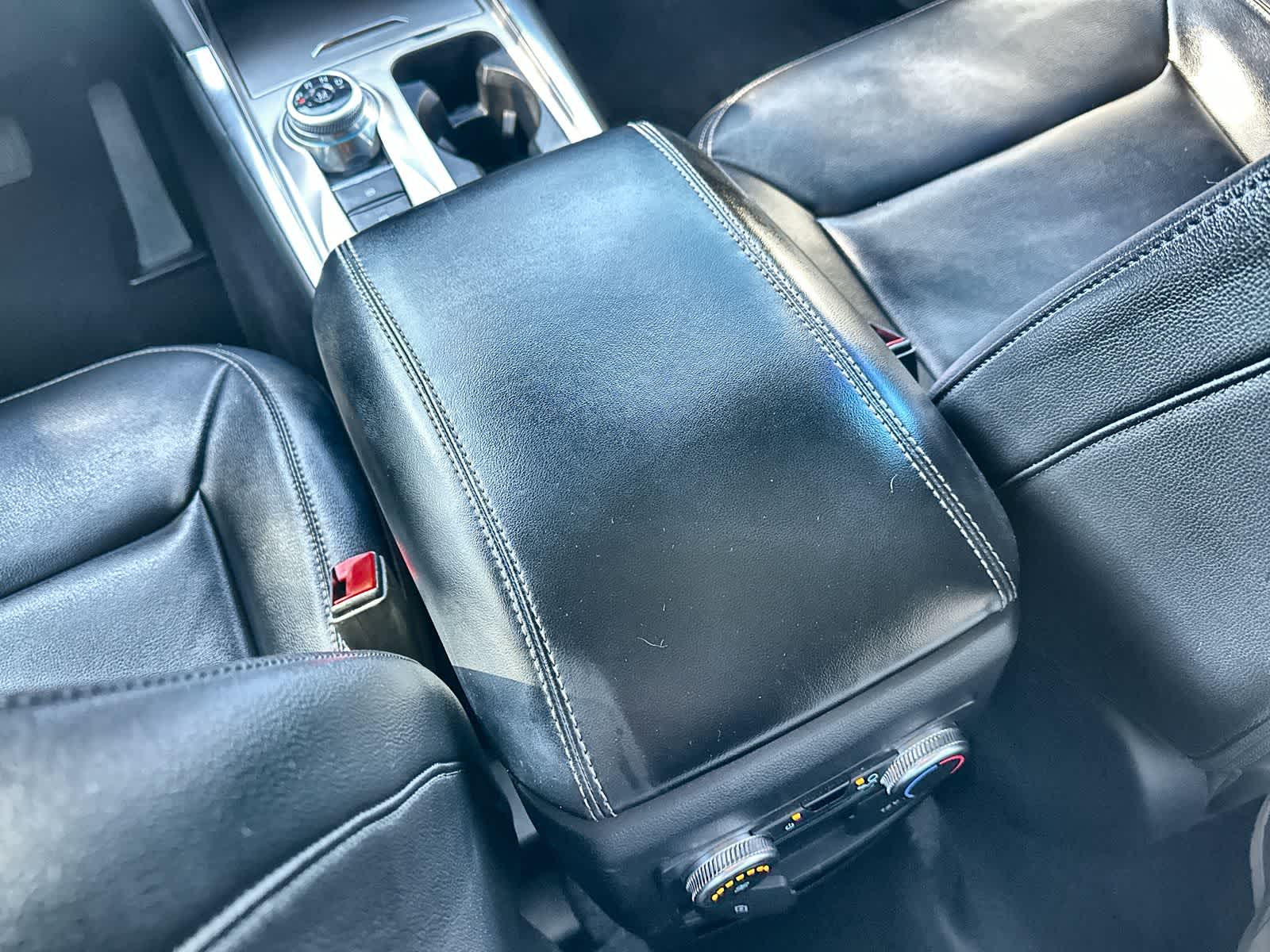 Thumbnail: 2021 Ford Explorer - 16