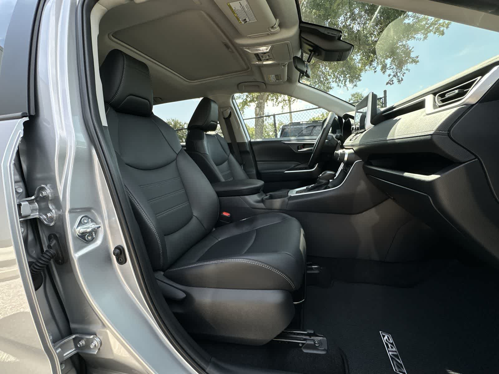 Thumbnail: 2024 Toyota RAV4 - 14