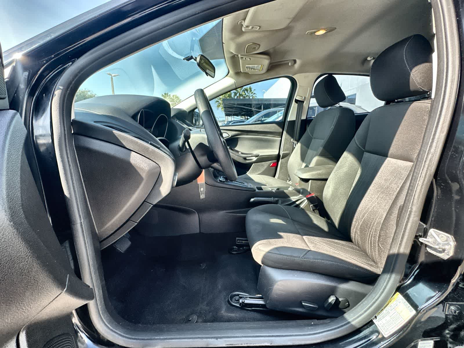 Thumbnail: 2016 Ford Focus - 11