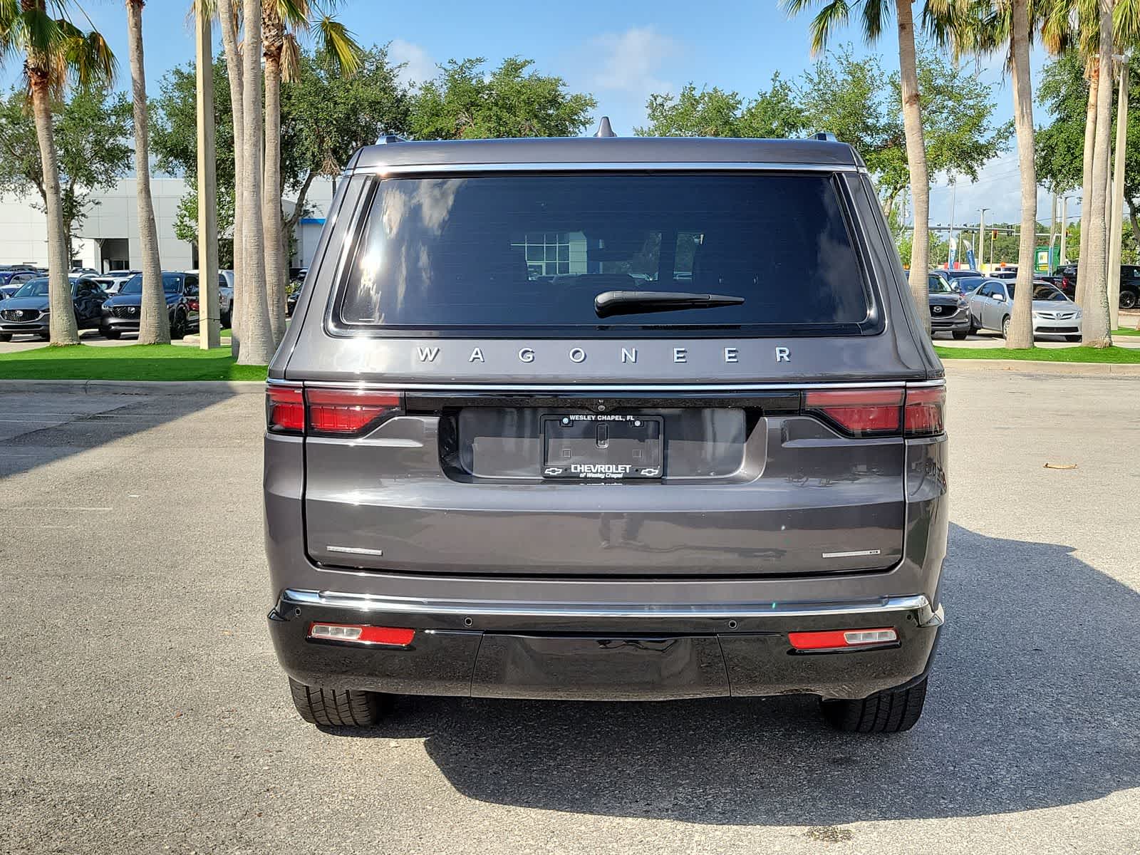 Thumbnail: 2022 Jeep Wagoneer - 4