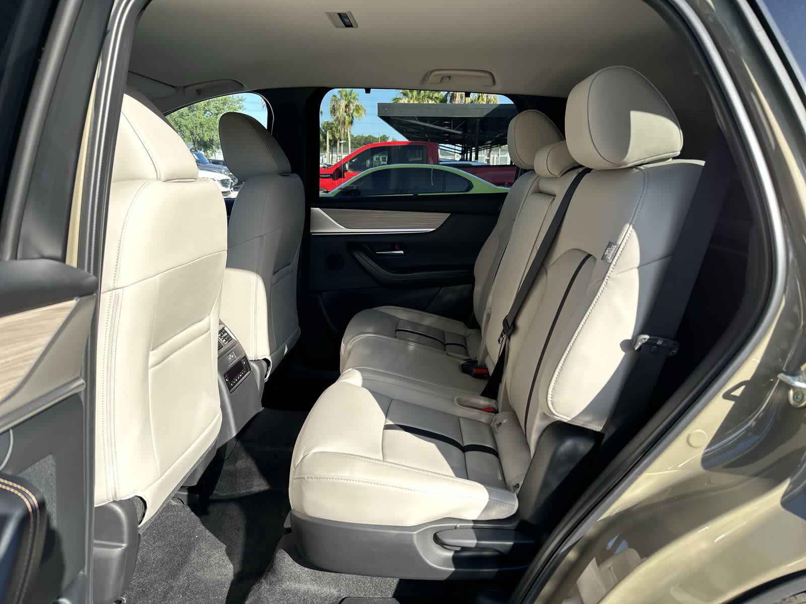 Thumbnail: 2026 Mazda CX-70 - 4