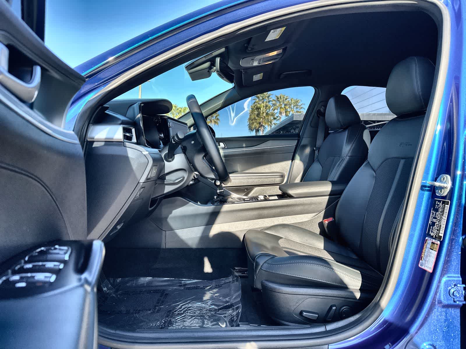 Thumbnail: 2023 Kia K5 - 2