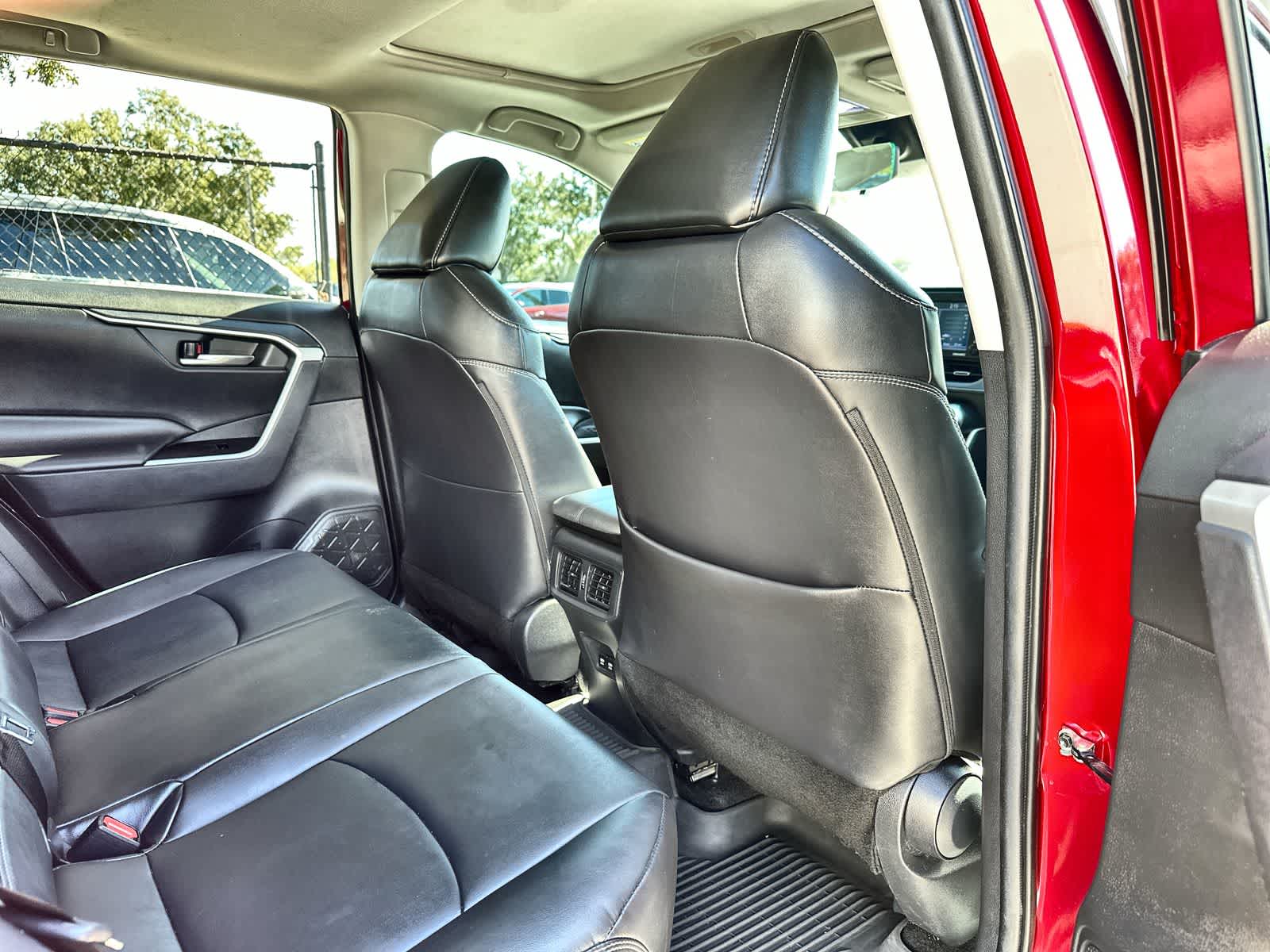 Thumbnail: 2021 Toyota RAV4 - 18