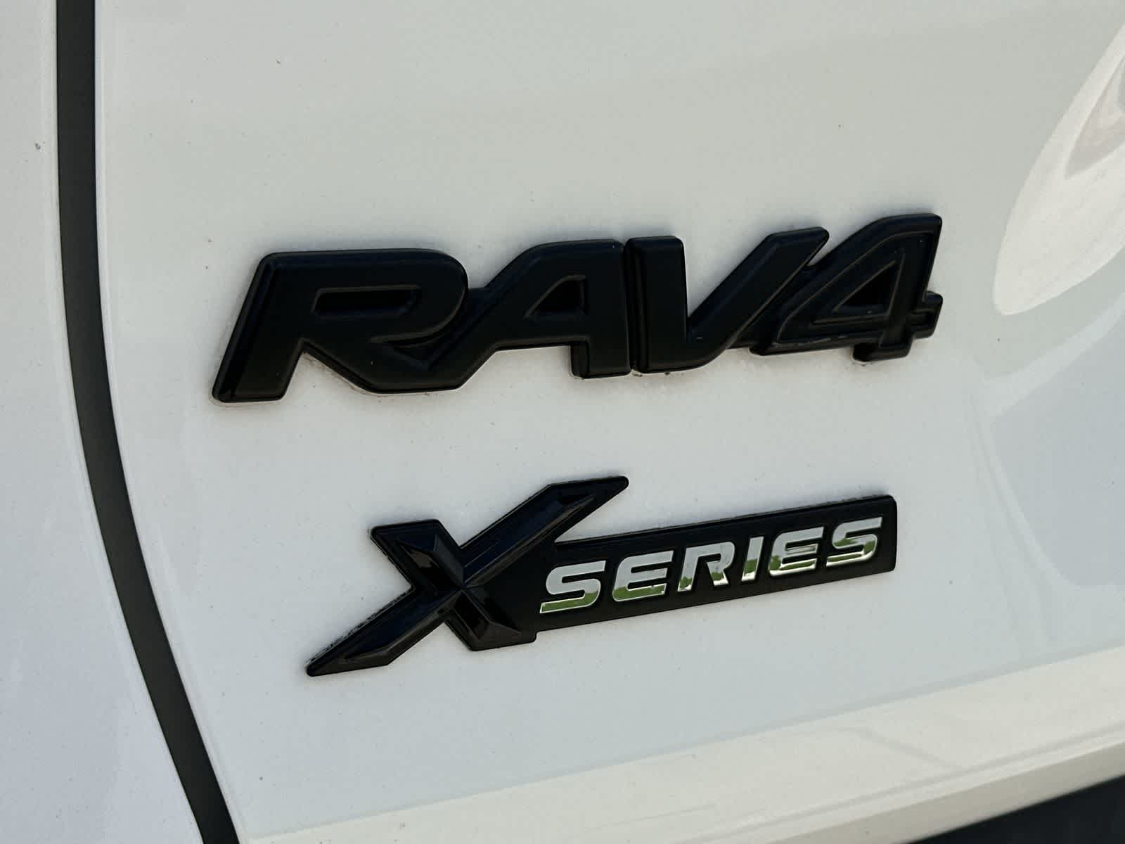 Thumbnail: 2019 Toyota RAV4 - 15