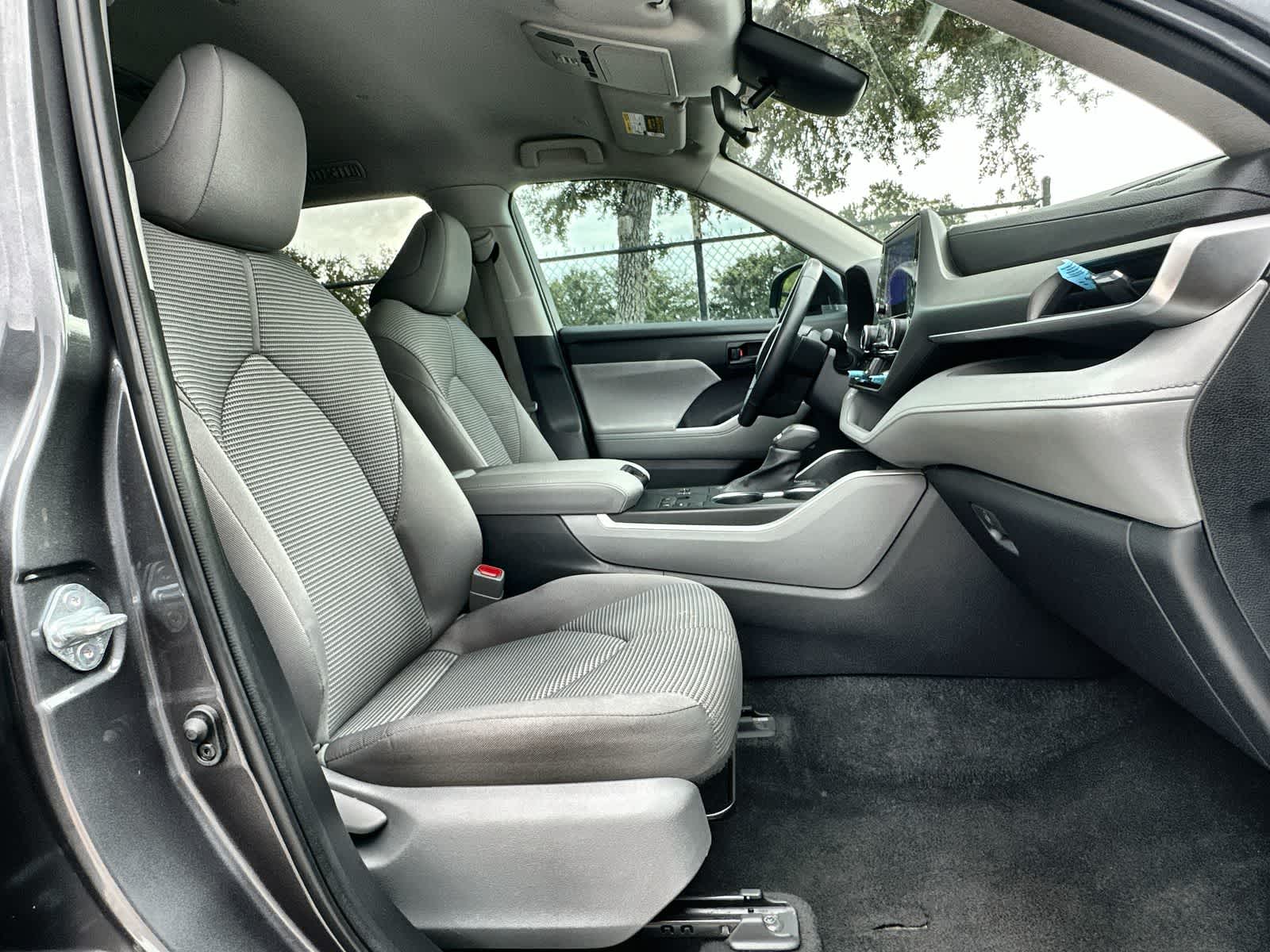 Thumbnail: 2023 Toyota Highlander - 13