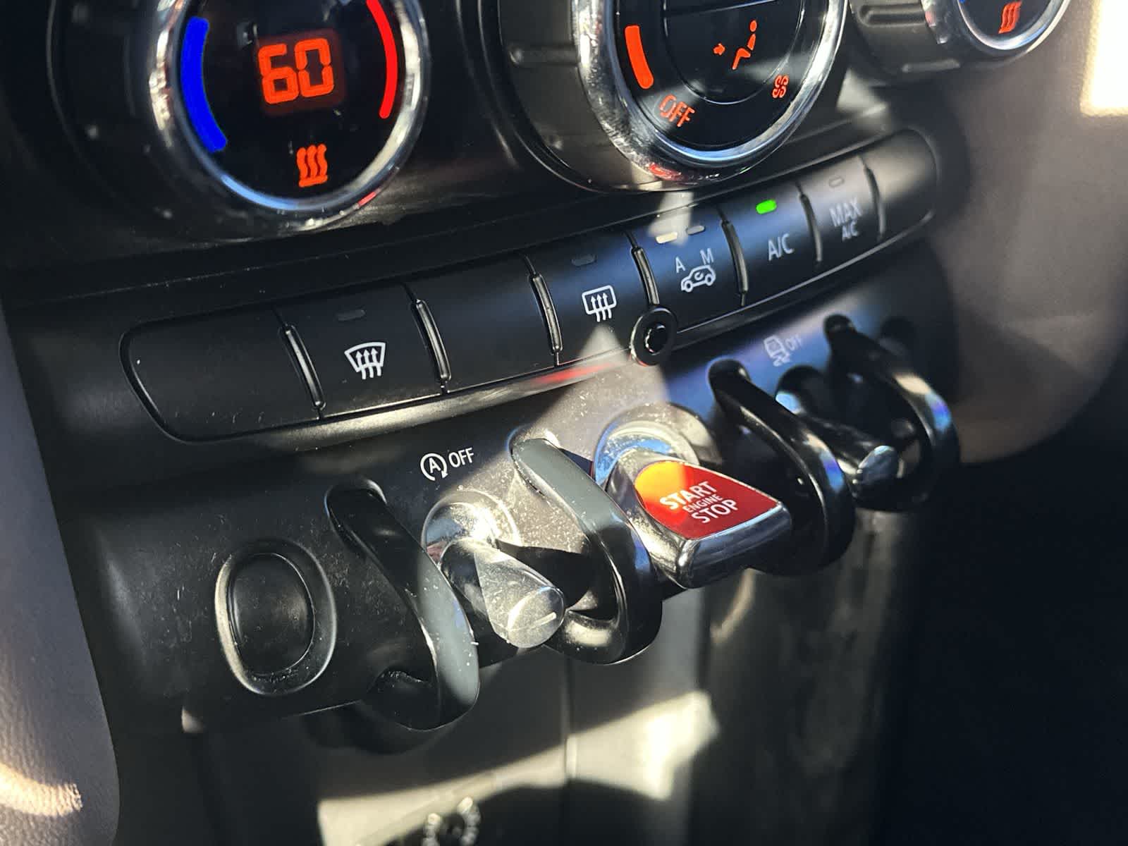 Thumbnail: 2014 MINI Cooper Hardtop - 24