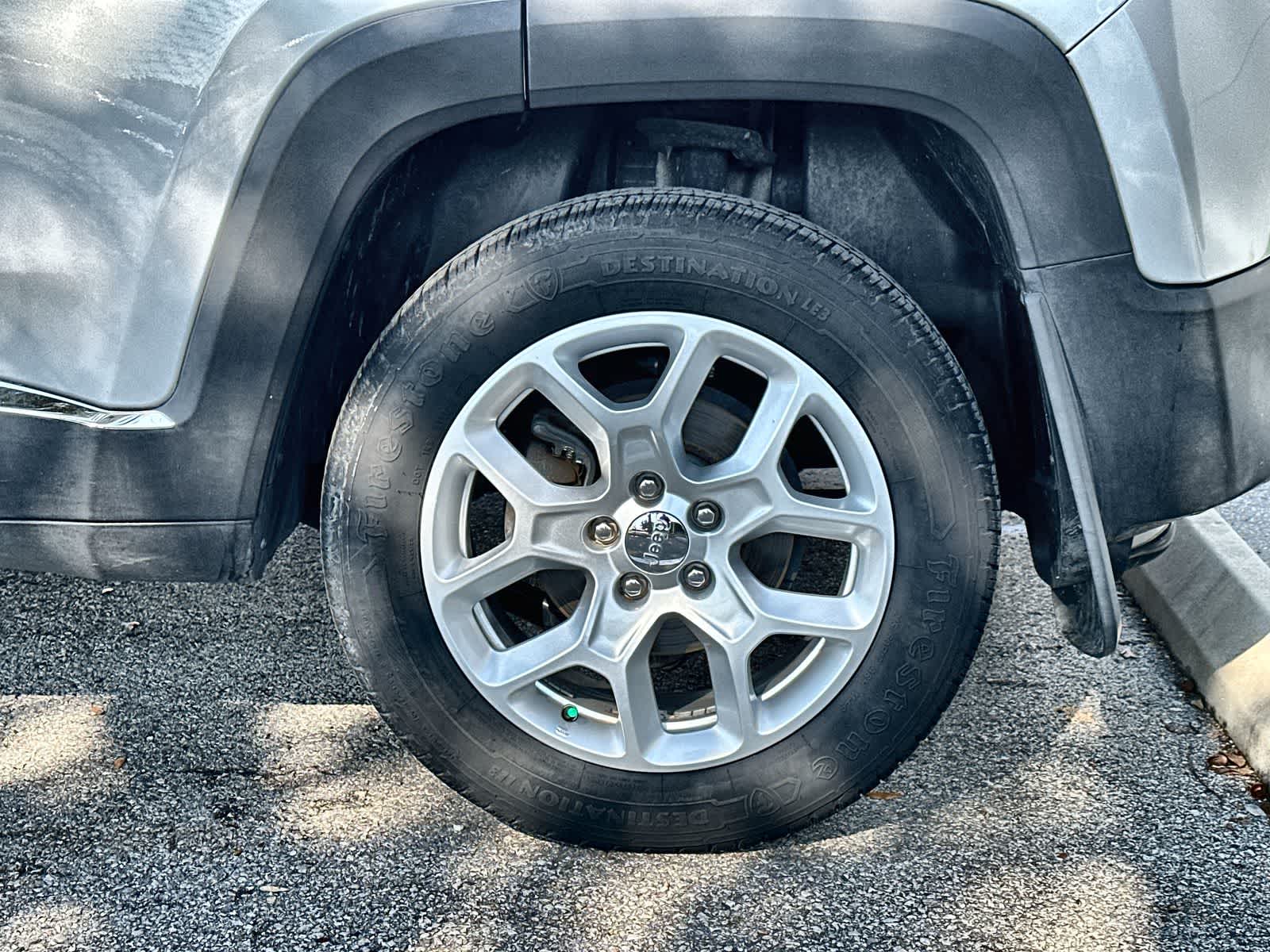 Thumbnail: 2018 Jeep Renegade - 8