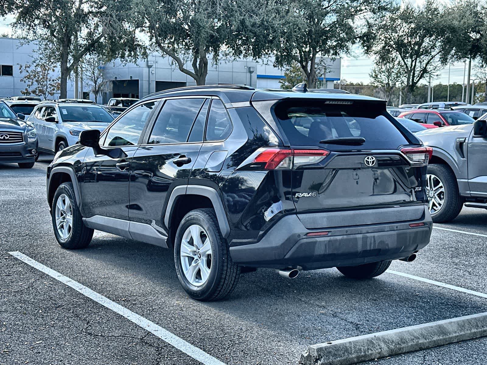 Thumbnail: 2019 Toyota RAV4 - 4
