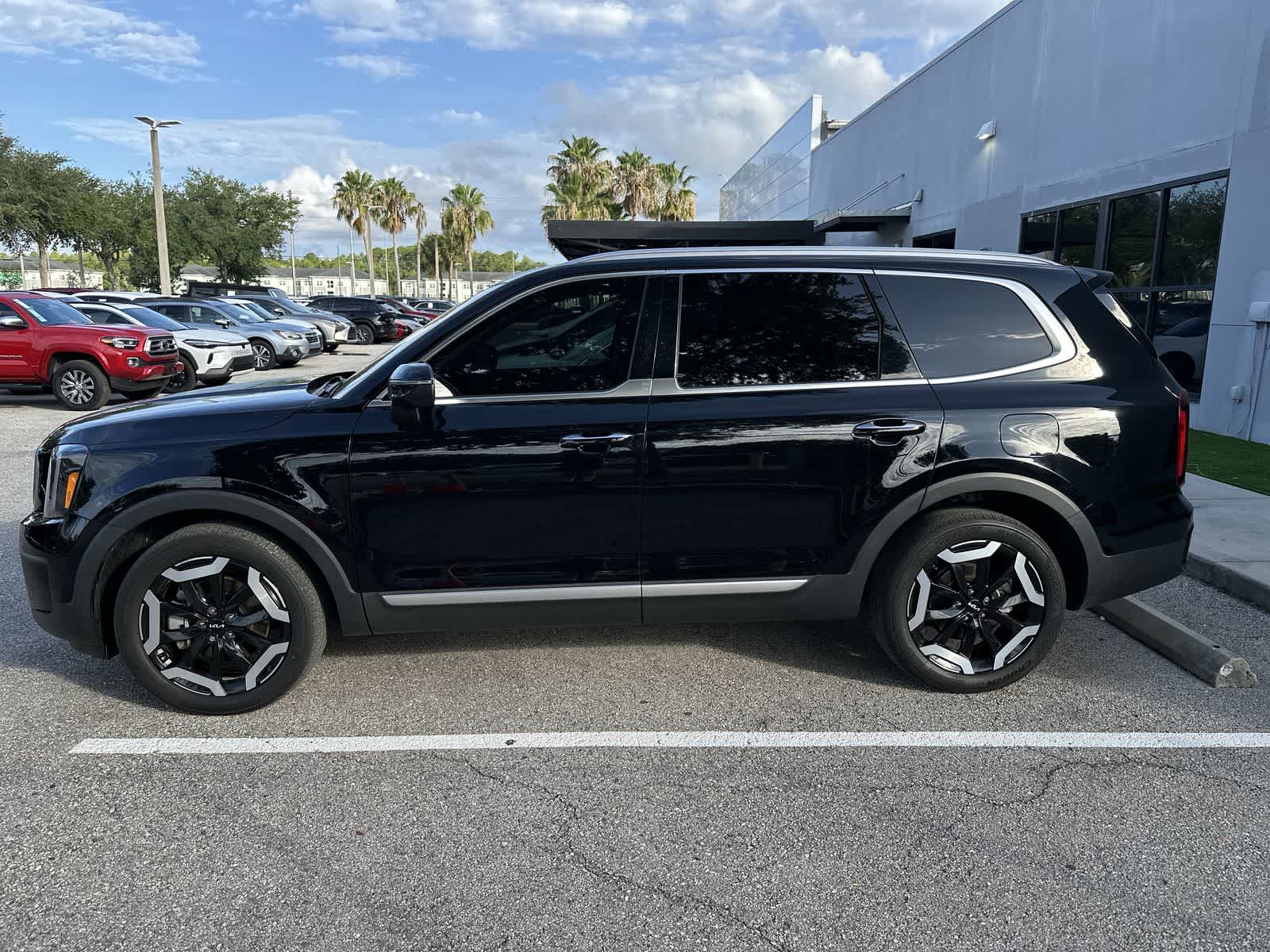 Thumbnail: 2024 Kia Telluride - 4