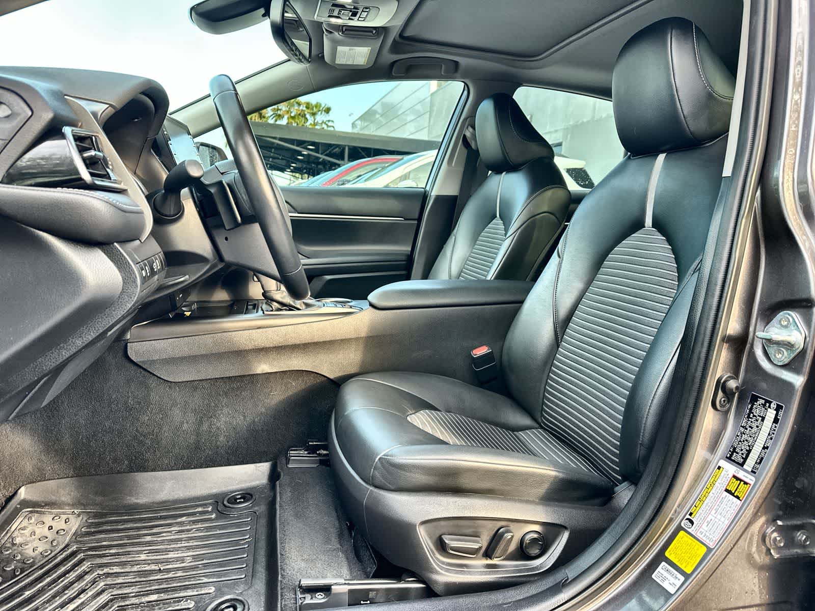 Thumbnail: 2022 Toyota Camry - 3