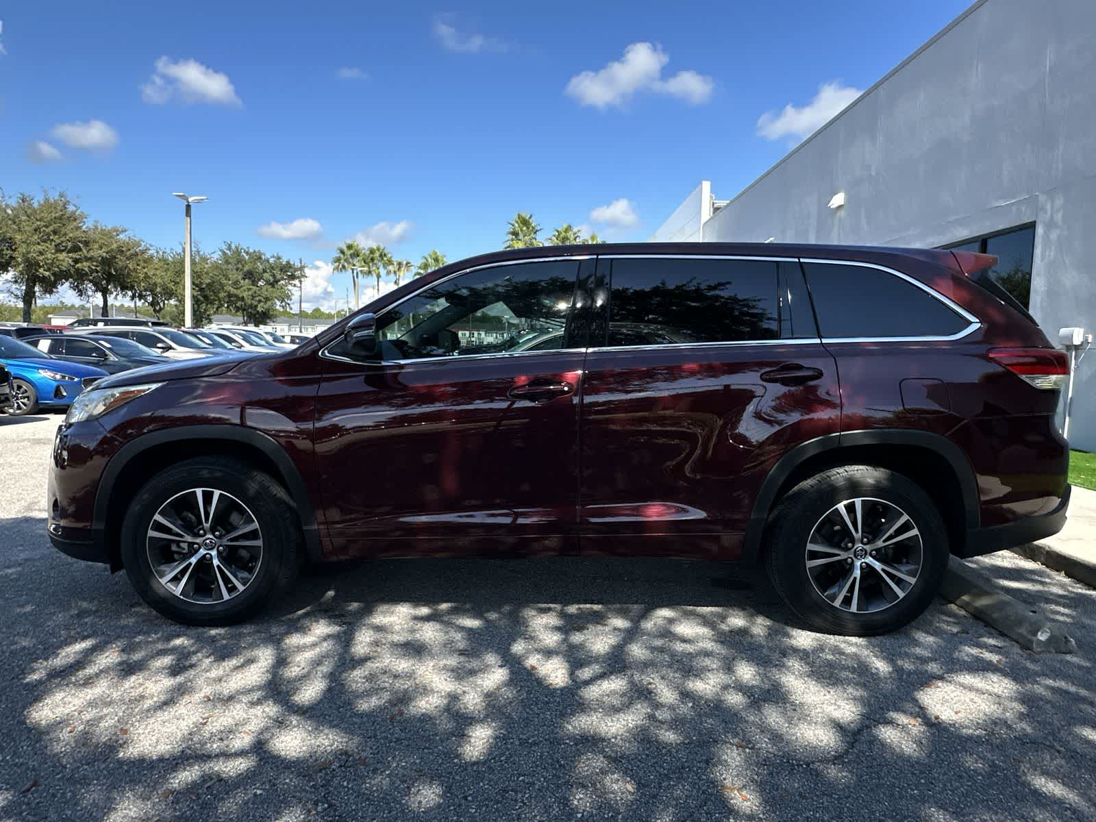 Thumbnail: 2018 Toyota Highlander - 3