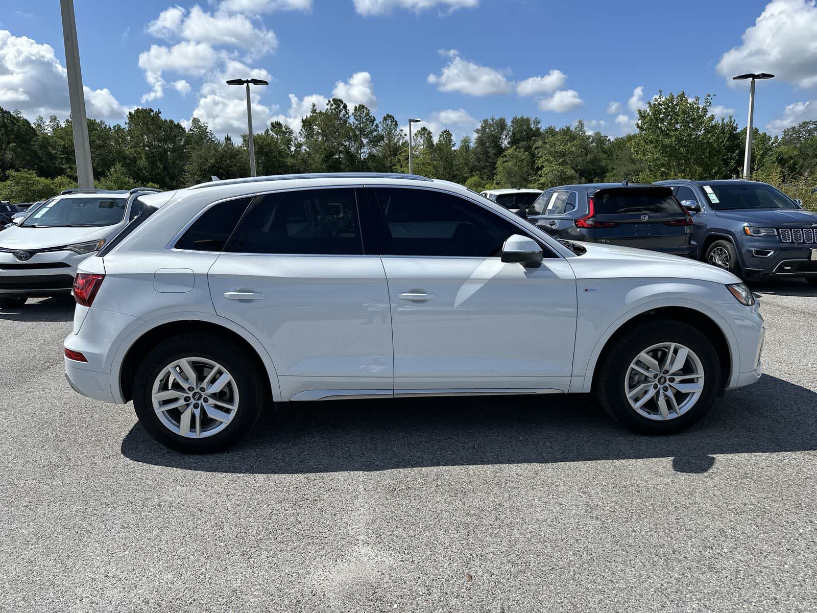 Thumbnail: 2023 Audi Q5 - 9