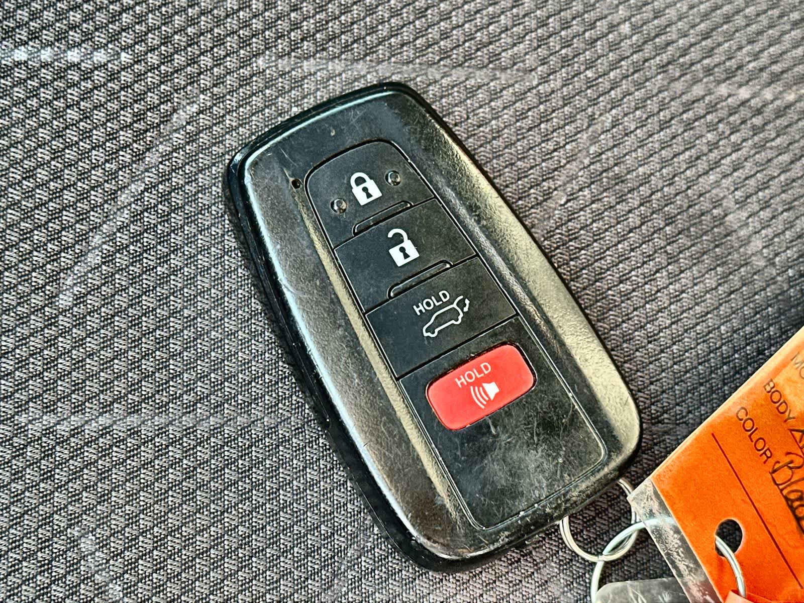 Thumbnail: 2019 Toyota RAV4 - 21