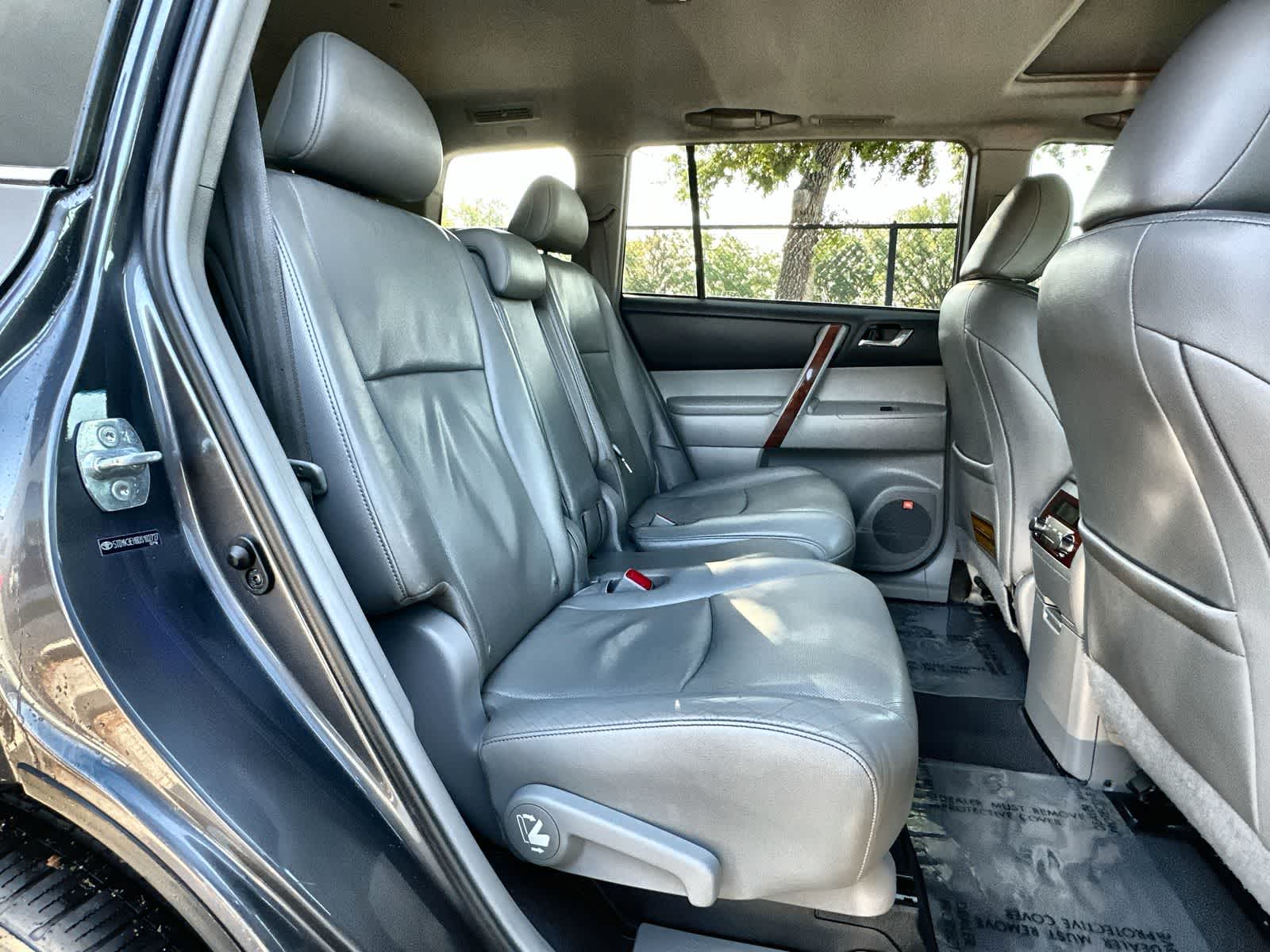 Thumbnail: 2013 Toyota Highlander - 19