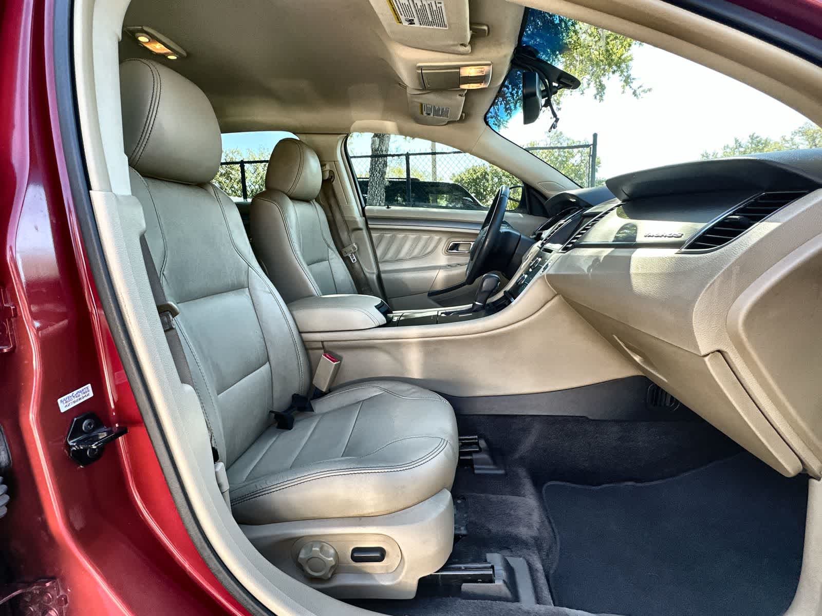 Thumbnail: 2015 Ford Taurus - 9