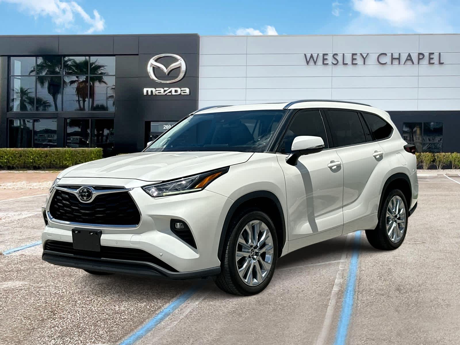 Thumbnail: 2021 Toyota Highlander - 1