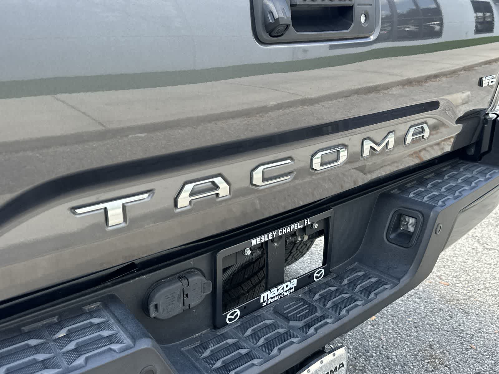 Thumbnail: 2018 Toyota Tacoma - 7