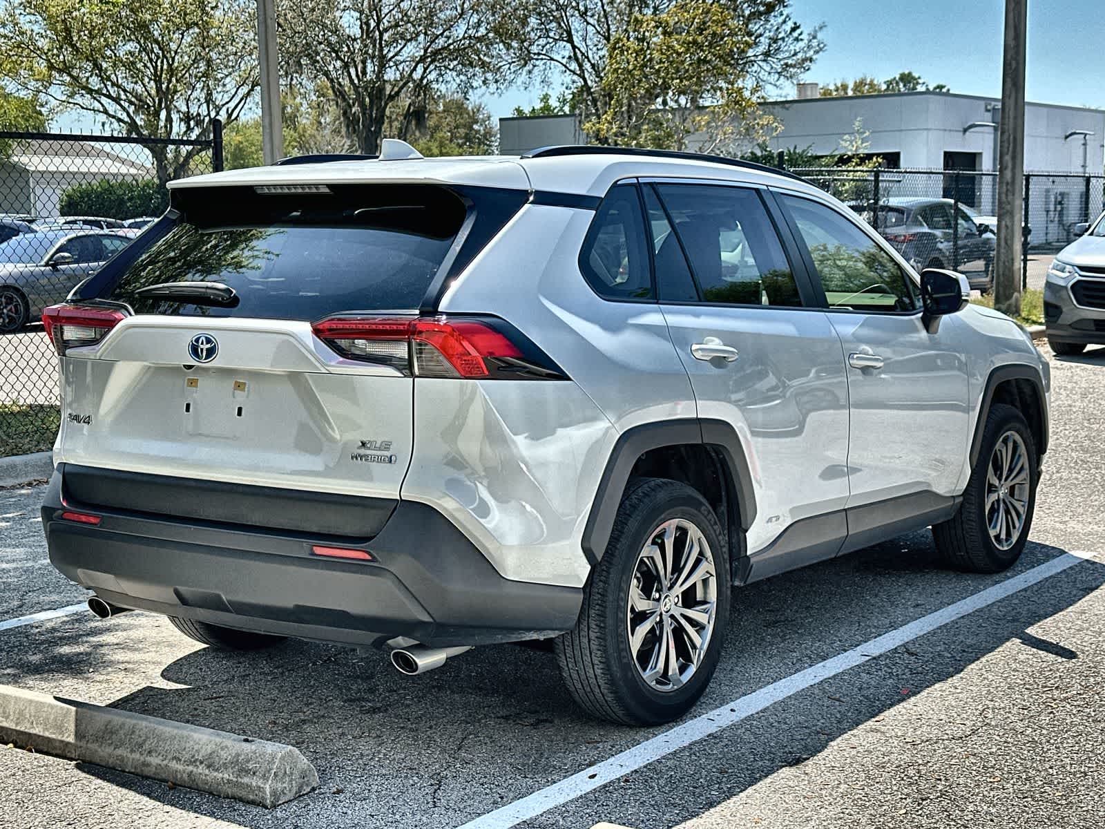 Thumbnail: 2023 Toyota RAV4 - 8