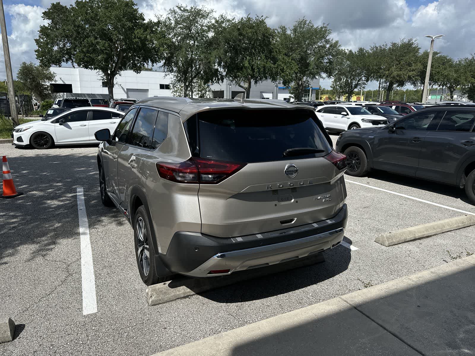 Thumbnail: 2021 Nissan Rogue - 6
