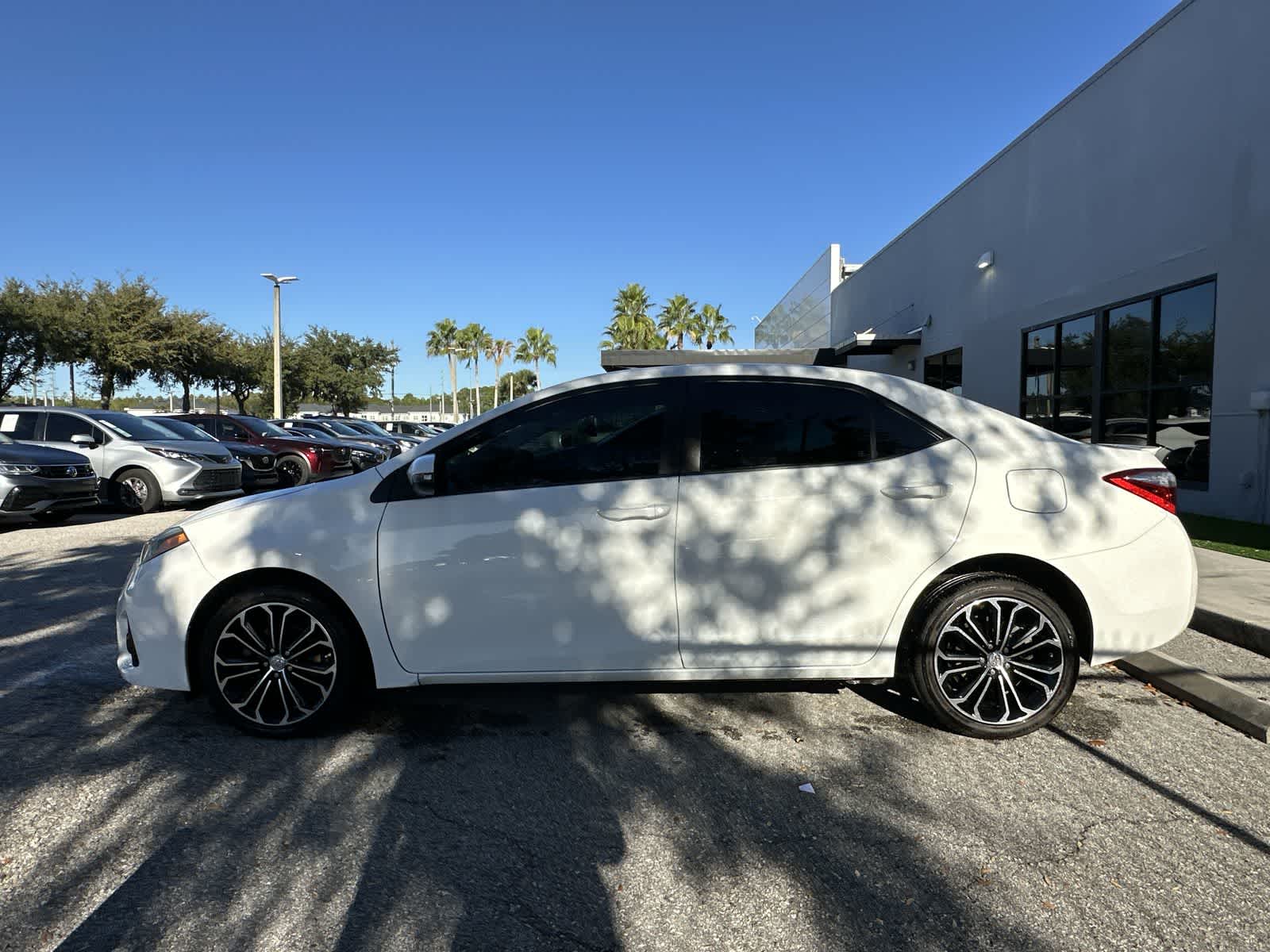 Thumbnail: 2015 Toyota Corolla - 3