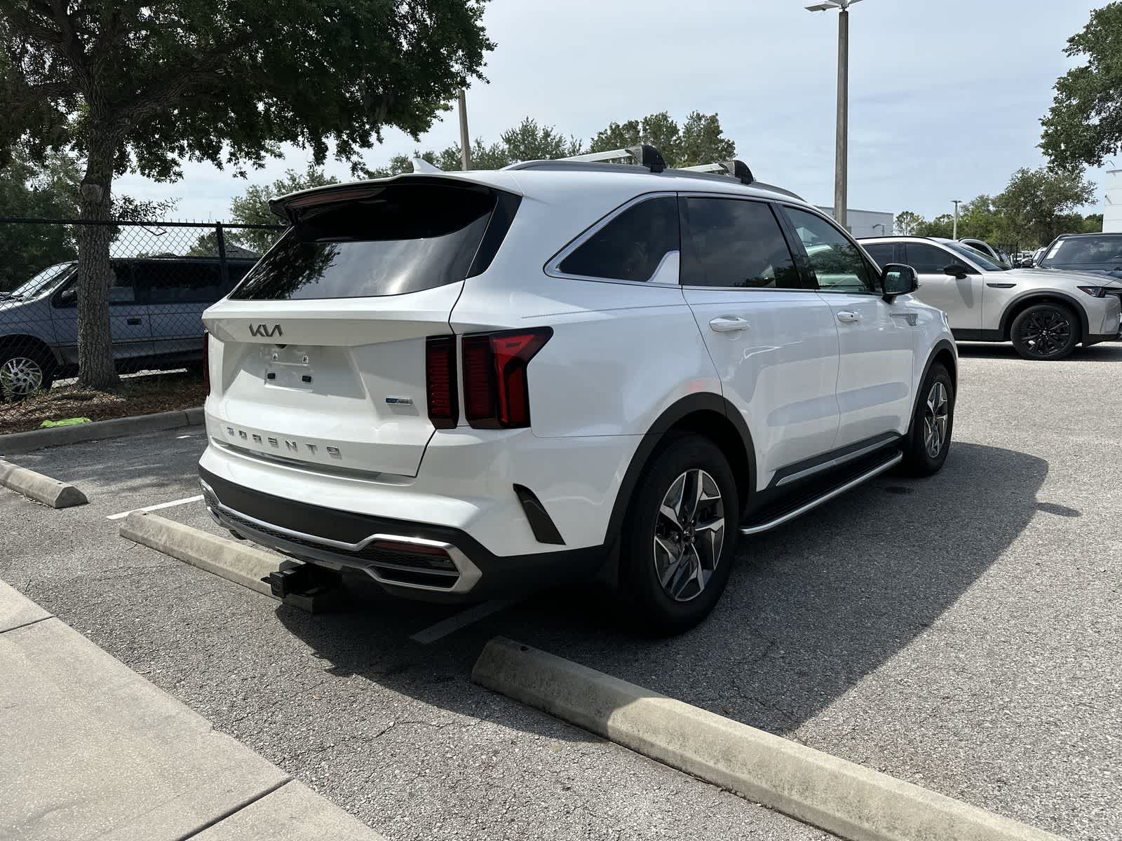Thumbnail: 2022 Kia Sorento - 8