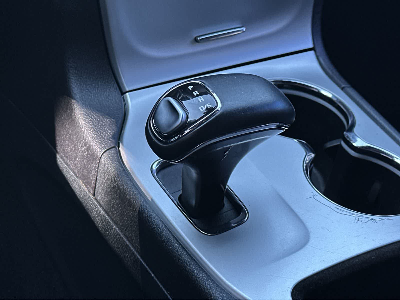 Thumbnail: 2015 Jeep Grand Cherokee - 17