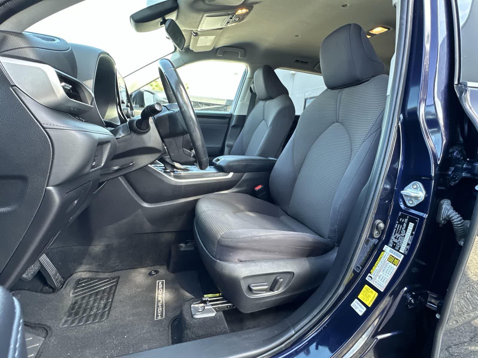 Thumbnail: 2022 Toyota Highlander - 11